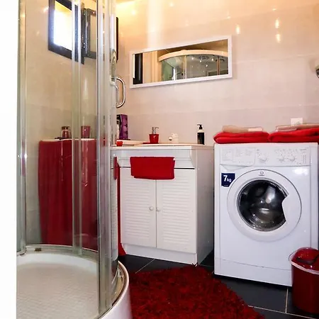 Les Mysteres D'omaha Chalet *