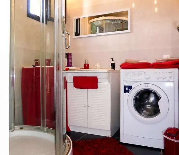 Les Mysteres D'omaha Chalet *